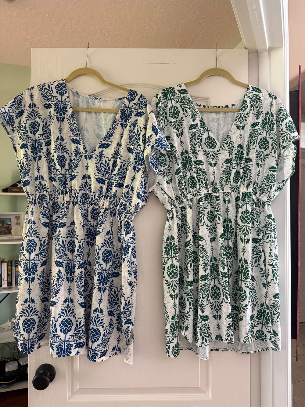 Cupshe Blue and Green Floral V-Neck Swim Cover Ups.